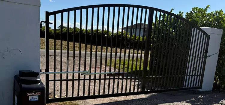 Driveway Fence Repair Northbrook