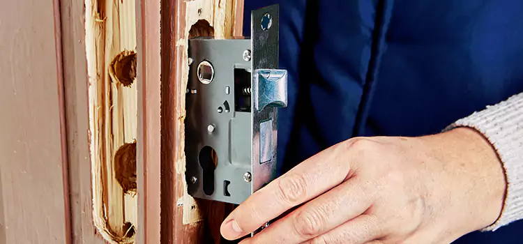 Garage Door Lock Replacement Northbrook